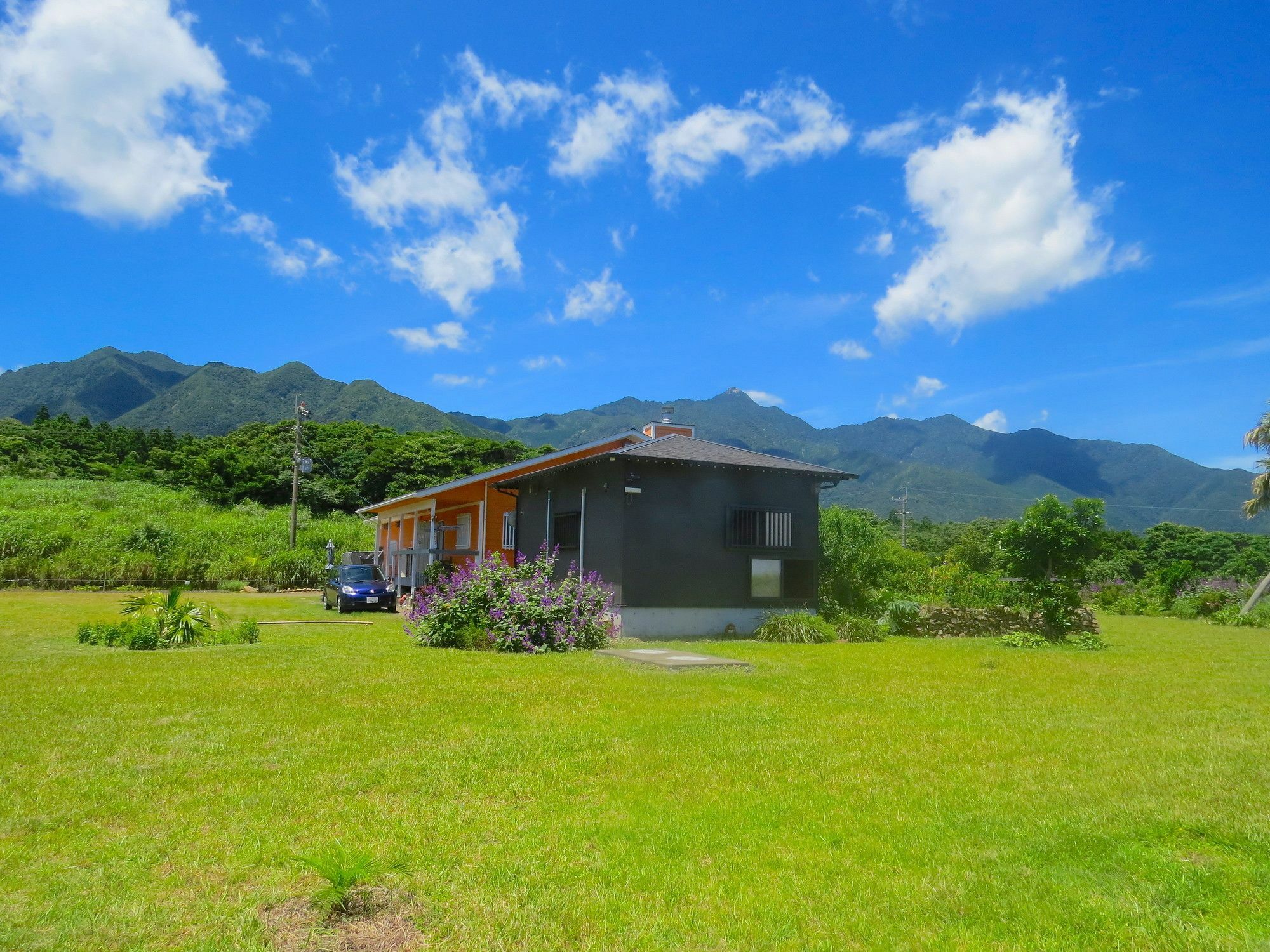 Cottage Orange House Yakushima Yakushima  Exterior photo
